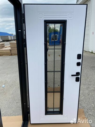 Дверь входная Английская решетка букле черный