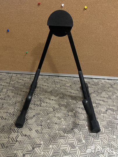 Стойка и держатели для гитары