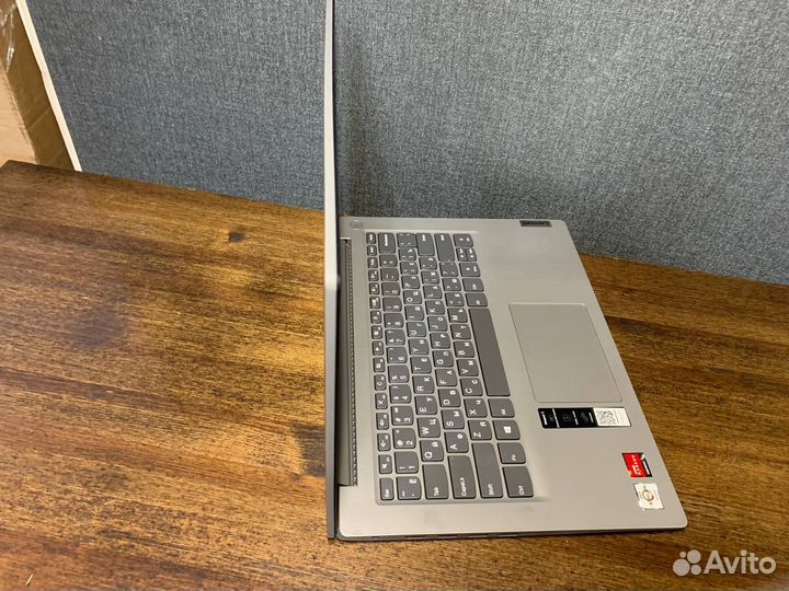 Ноутбук Lenovo IdeaPad 3 новый