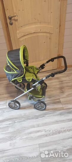 Коляска кукольная