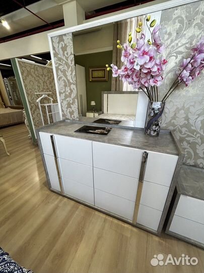 Комплект мебели в спальню