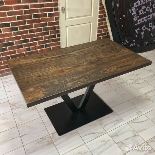 Обеденный стол из массива карагача