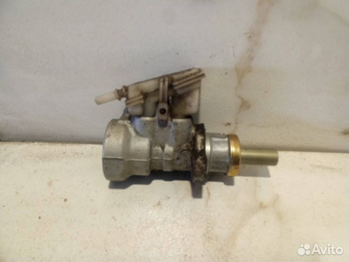 Главный тормозной цилиндр Ford Focus рест. 4646922