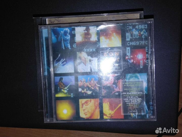 Диски различных музыкальных исполнителей