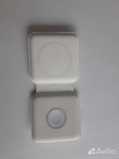 Беспроводная зарядка для iPhone