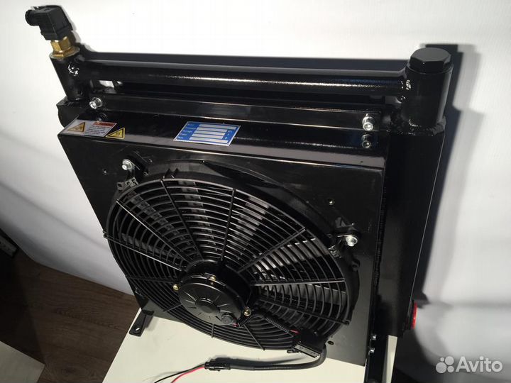 Маслоохладитель гидравлики