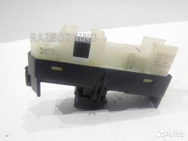 Кнопка стеклоподъемника