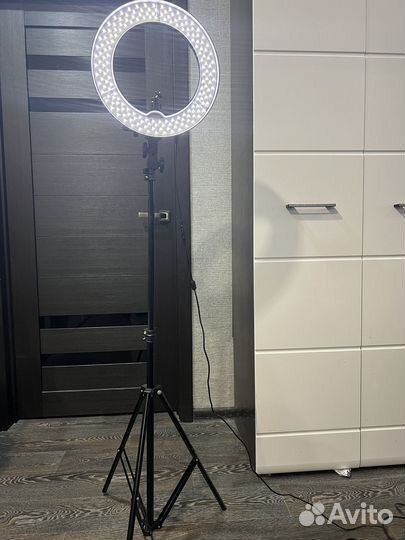 Кольцевая лампа