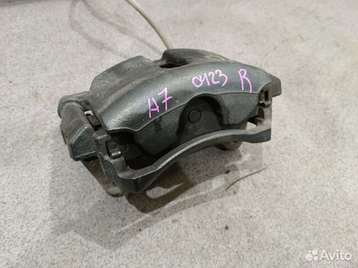 Передний правый суппорт для 1.8 Skoda Octavia A7