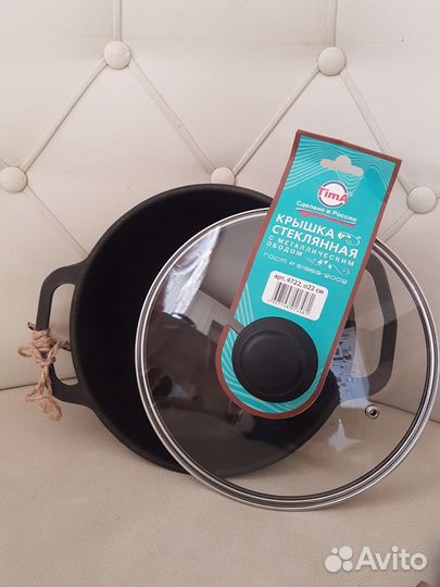 Кастрюля чугунная