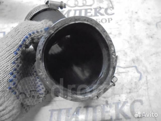 Патрубок интеркулера VW Tiguan 2007-2011