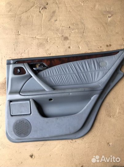 Обшивка двери задней правой Мерседес W210(577)