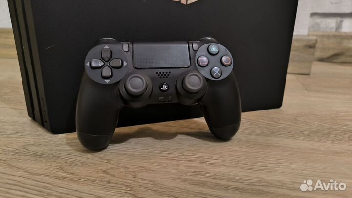 Sony PS4 Pro 1Tb Прошитая 9.00