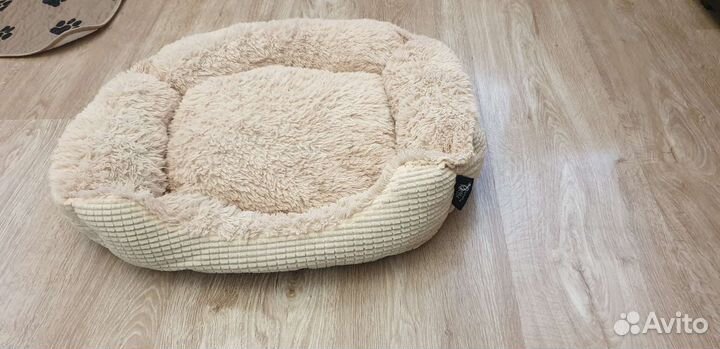 Лежанка для собак средних пород