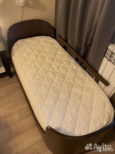 Наматрасник стеганный Leander овальный