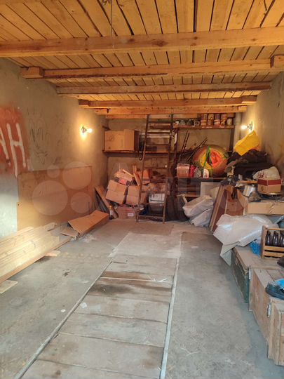 Гараж, > 30 м²