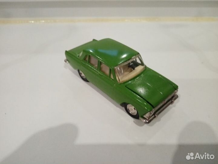Модель автомобиля москвич СССР