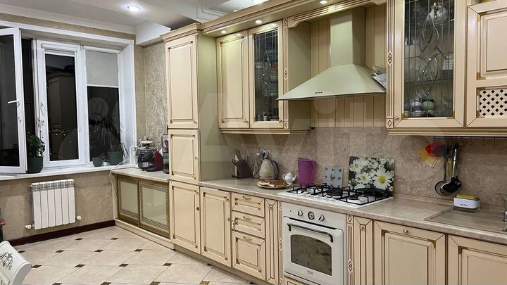 4-к. квартира, 115 м², 7/11 эт.