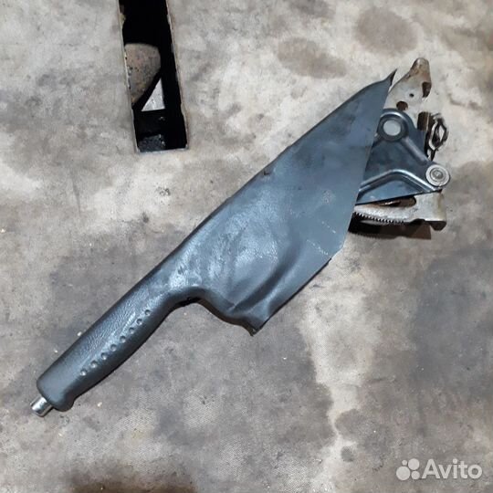 Рычаг ручника Фольксваген Пассат Б5