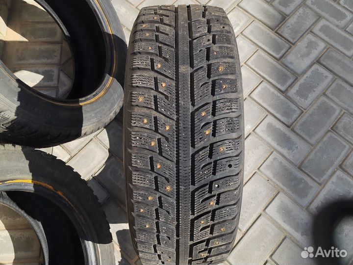 Kumho I'Zen KW22 205/55 R16