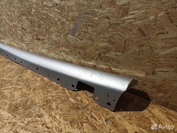 Накладка порога левая Mercedes W211