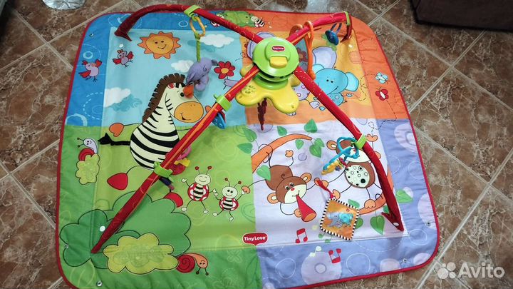 Развивающий коврик tiny love