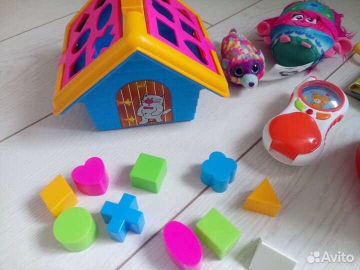 Развивающие игрушки для малышей пакетом