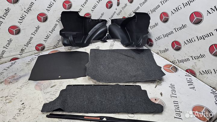 Обшивка багажника на Mercedes-Benz W123