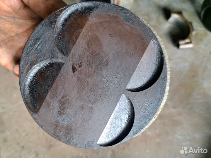 Поршень Шатун на BMW E65 E66