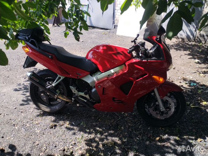 Honda vfr 800