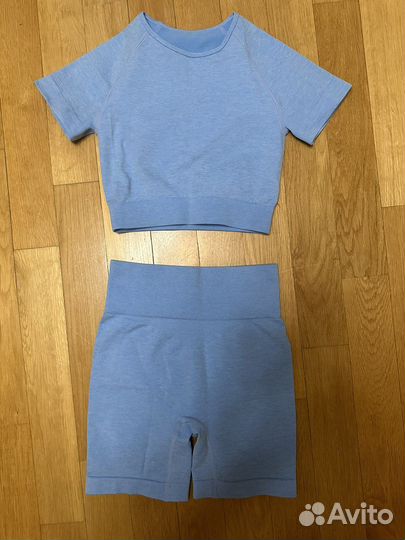 Костюм для йоги и фитнеса