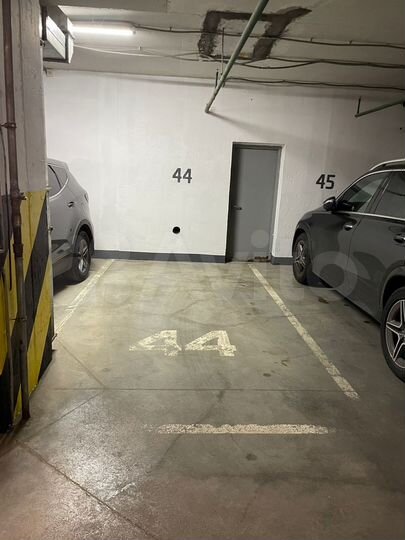Машиноместо, 12 м²