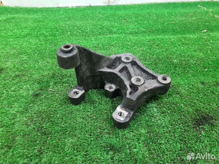 Кронштейн насоса гура Chery Fora A21 Tiggo