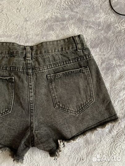 Джинсовые шорты