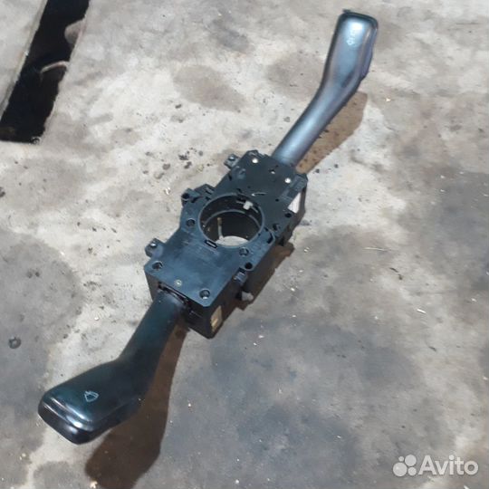 Под рулевой переключатель Фольксваген Пассат Б5