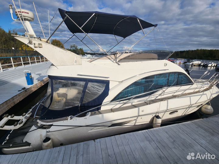 Моторная яхта Galeon 390 FLY