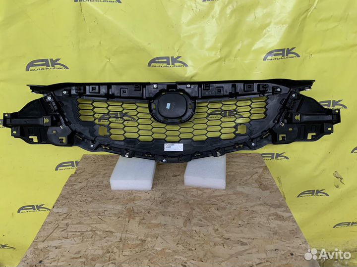 Решетка радиатора Mazda CX5 2012+ новый. Передняя