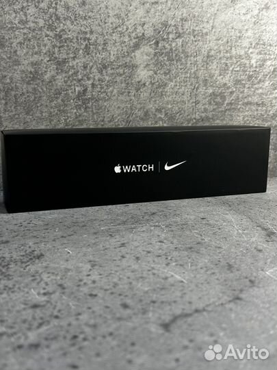 Apple Watch Series 5 44mm Nike