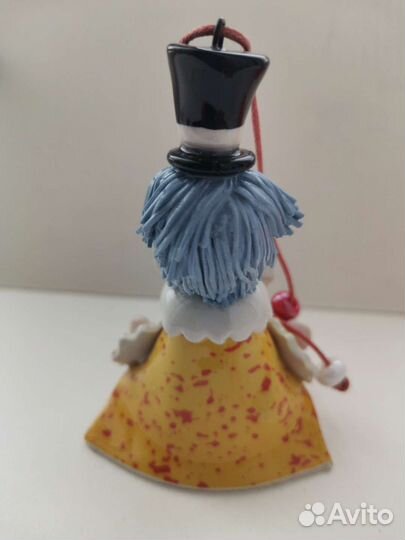 Фарфоровая статуэтка