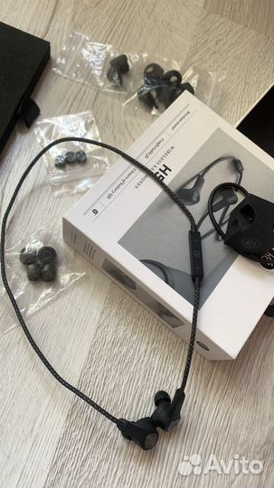 Беспроводные наушники