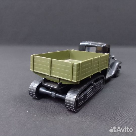 Модель 1:43 газ-60 СССР