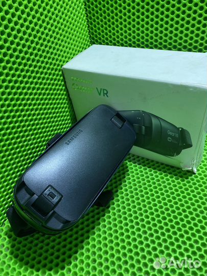 Очки виртуальной реальности Samsung Gear VR