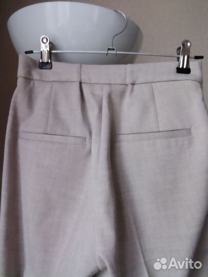 Костюм брючный на девочку подростка 8-9 класс
