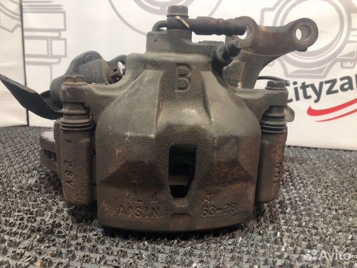 Ступица передняя левая Toyota Alphard ANH15 2AZ-FE