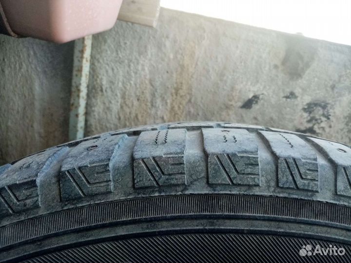 Dunlop DR-36 285/60 R18