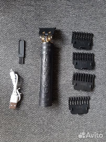 Машинка для стрижки волос и бороды