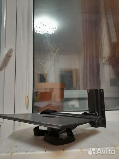 Подставка настенная под свч, телевизор