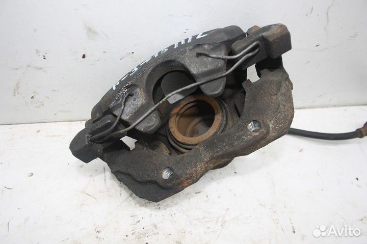 Суппорт передний левый Ford Focus III (2011—2015)