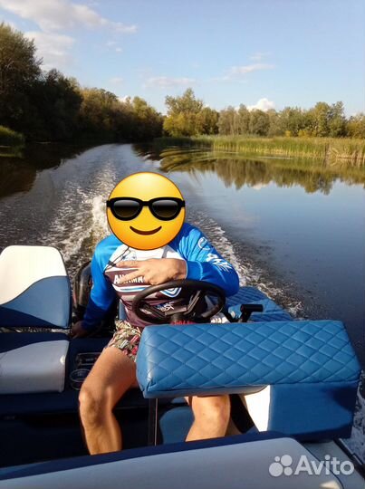 Лодка с мотором