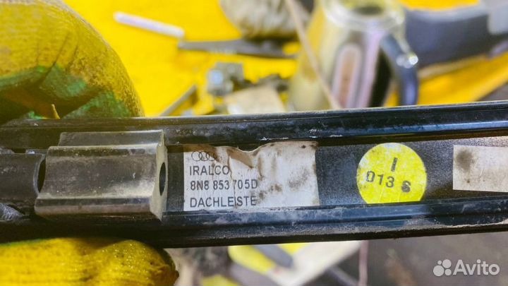 Молдинг крыши левый Audi TT 8N